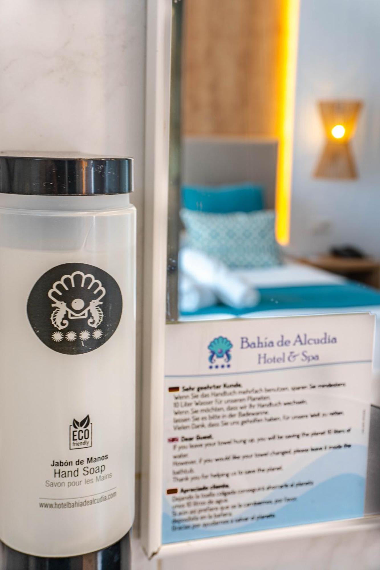 Bahia De Alcudia Hotel & Spa 阿尔库迪亚港 外观 照片
