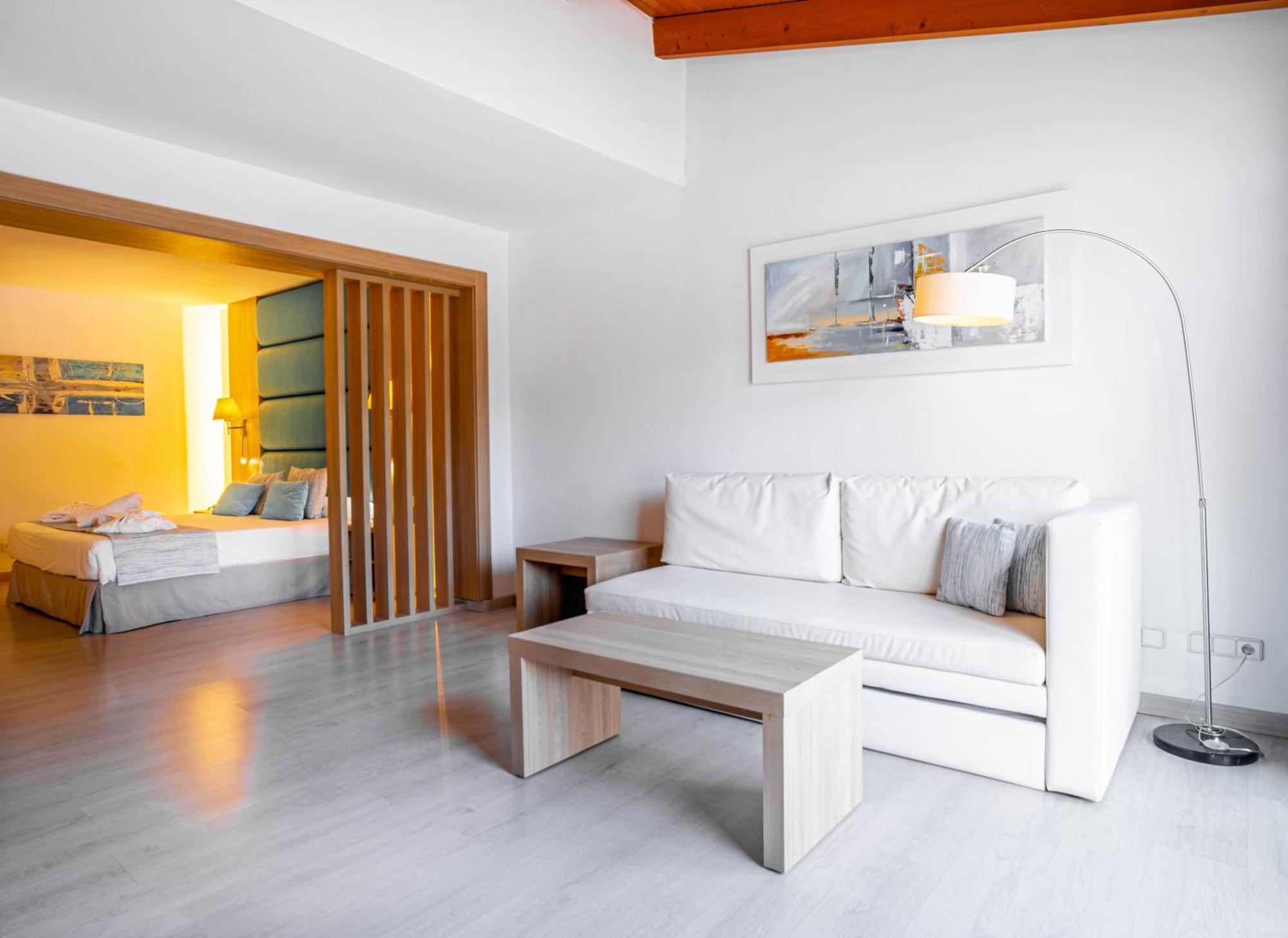 Bahia De Alcudia Hotel & Spa 阿尔库迪亚港 外观 照片