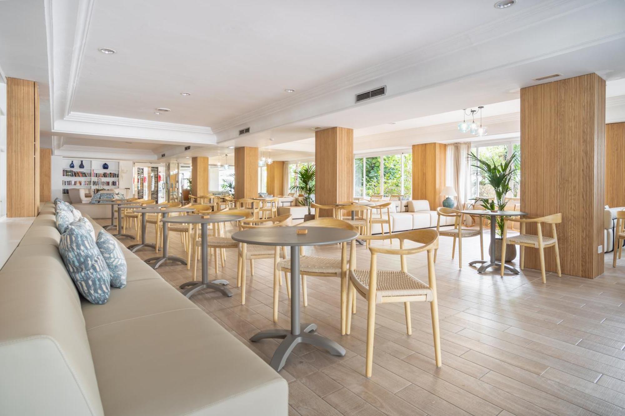 Bahia De Alcudia Hotel & Spa 阿尔库迪亚港 外观 照片